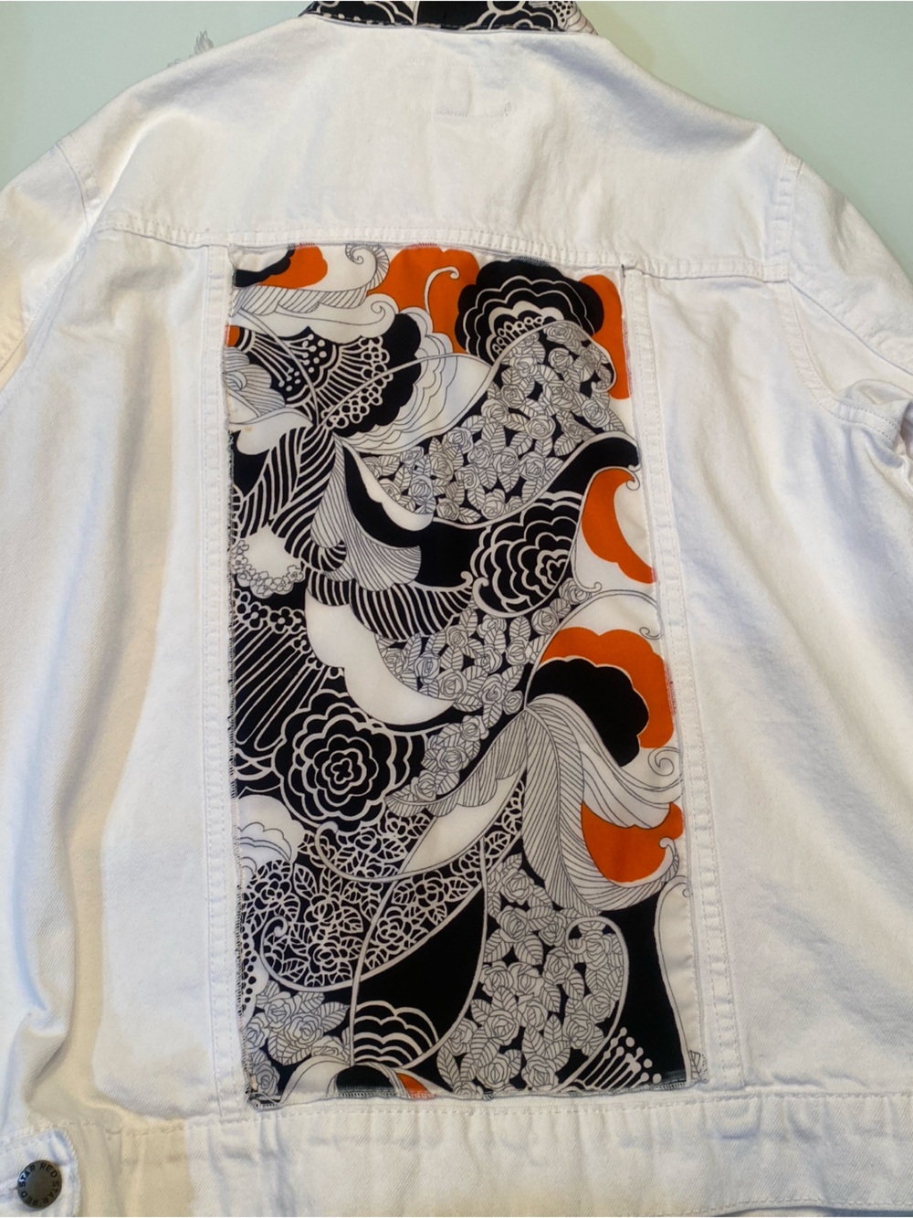 RED STAR Custom Upcycled White Denim Jacket Scarf Back Panel Cuffs Size L